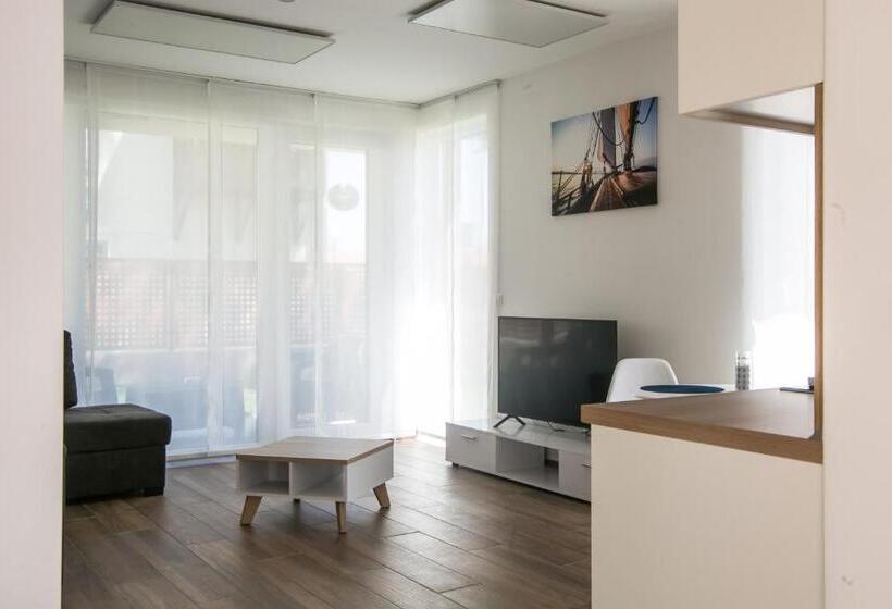 민박 Anchor Apartman By Hellobalatonlelle