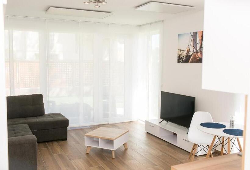 민박 Anchor Apartman By Hellobalatonlelle