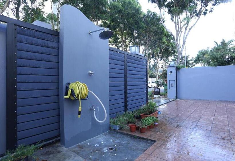 צימר G Beach Front Villa