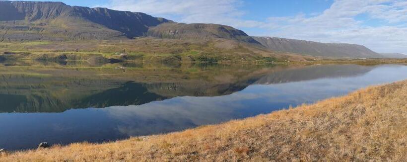 تختخواب و صبحانه Hótel Tjarnir