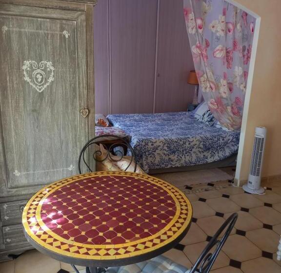 住宿加早餐  Les Bruyeres Chambre D Hôte De Charme Calme Assuré