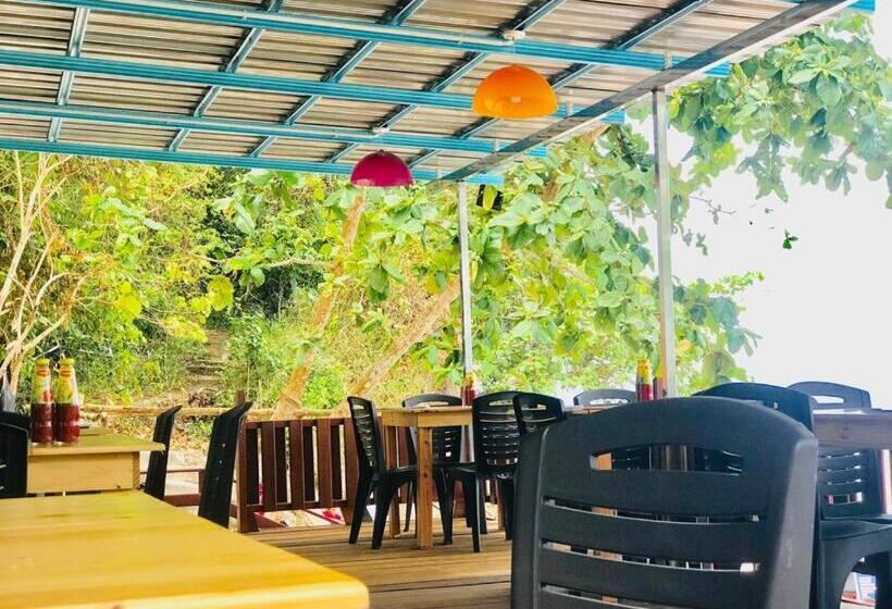 住宿加早餐  Perhentian Chomel Chalet