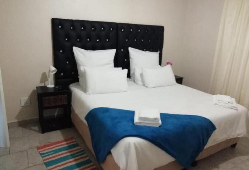 ベッドアンドブレックファースト Revival Guest House