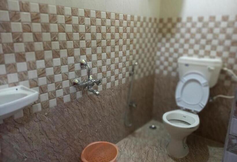 住宿加早餐  Veeras Home Stay