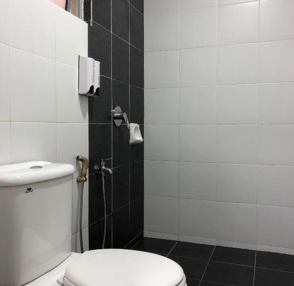 Dreamscape Studio @ Golden Hill Cameron