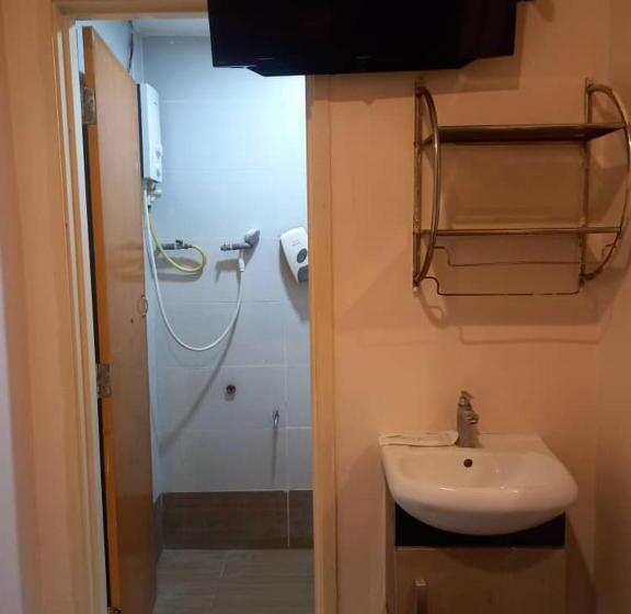 Golden Leaf Hotel Danga Bay 5 Minutes Hospital Hsa,zoo,angsana Mall,20 Minutes Utm, Legoland