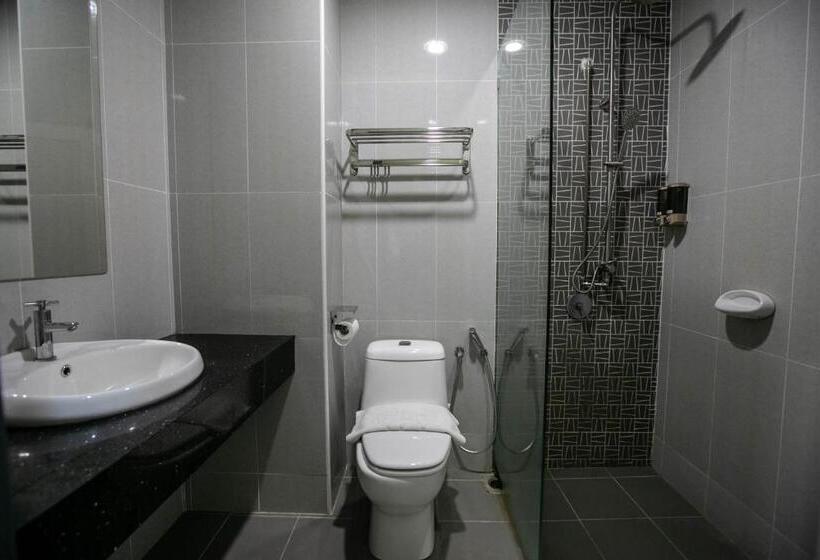 בית מלון כפרי Avatel Jelutong