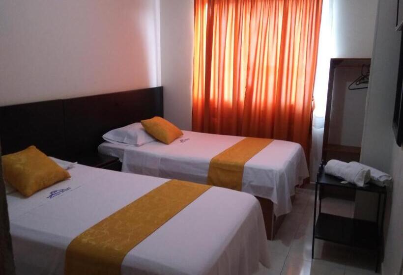 فندق Carare Plaza