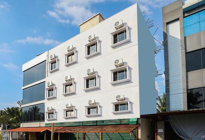 호텔 Collection O 19289 The Olive Grand