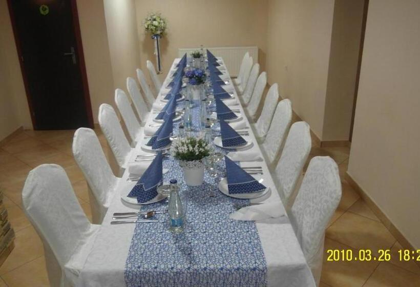 ホテル Koloniál Skalité