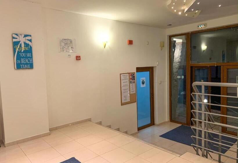 בית מלון כפרי M2