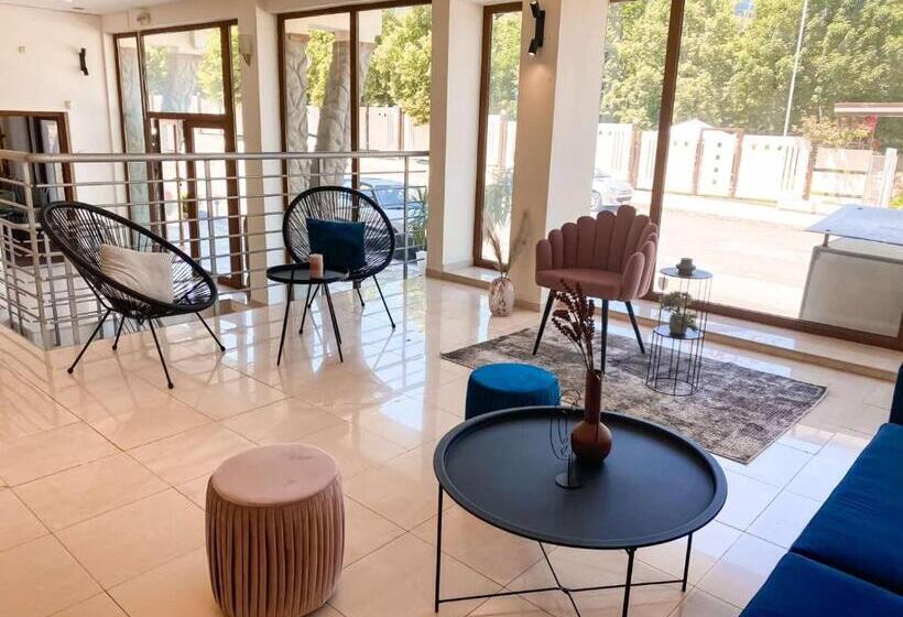 בית מלון כפרי M2