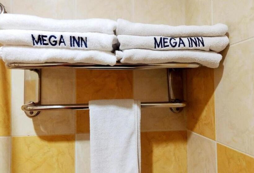 فندق Megah Inn