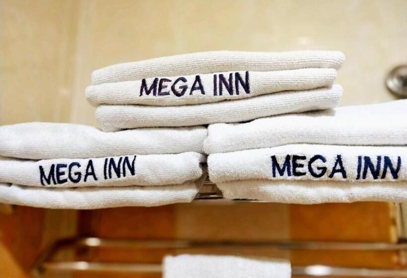 فندق Megah Inn