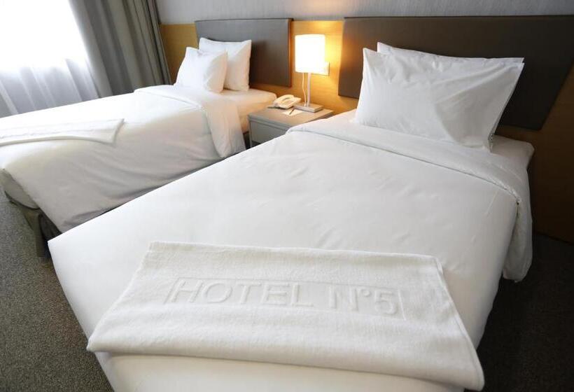 Hotel N°5
