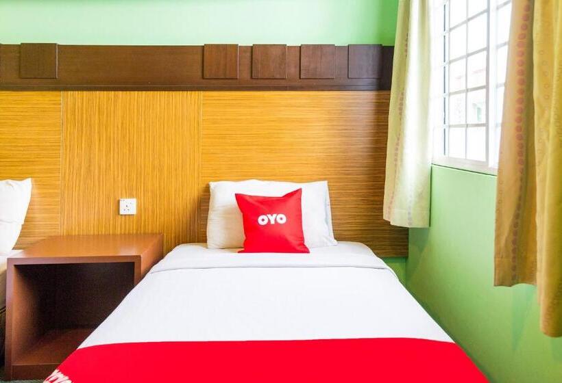 فندق Oyo 89408 Royal