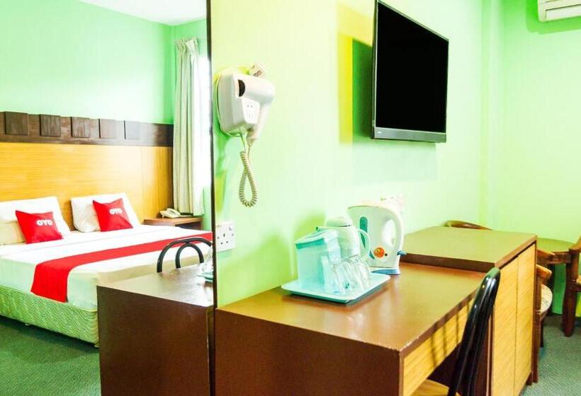 فندق Oyo 89408 Royal