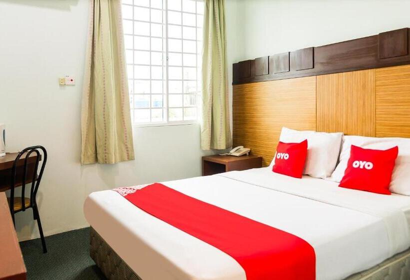 فندق Oyo 89408 Royal