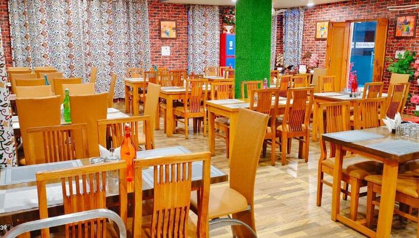 Hotel River View Resort