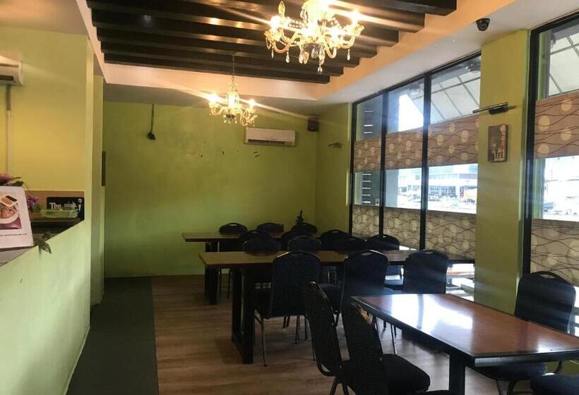 Hotel Sarikei Garden