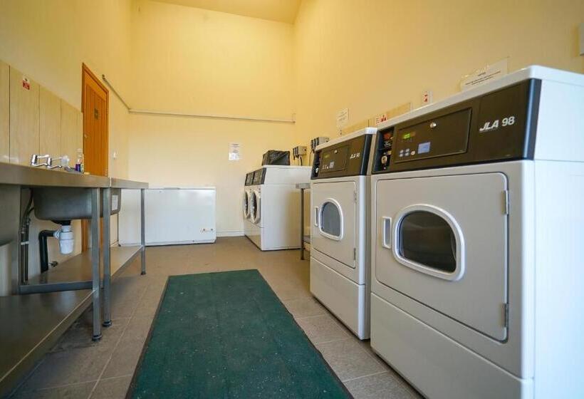 ホテル Dog Friendly Stagecoach Glamping Pod With Hot Tub