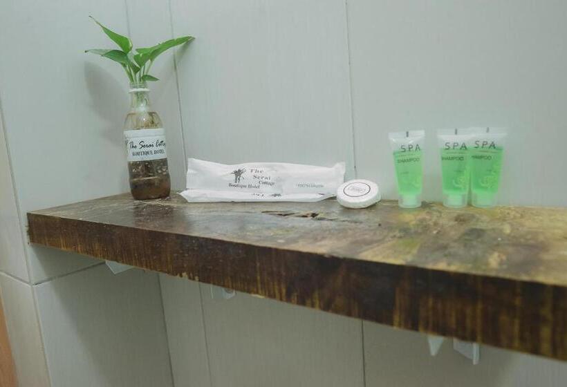 ホテル The Serai Cottage Downtown
