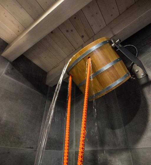 فندق Tvrz Krassa