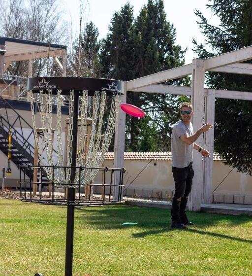 فندق Tvrz Krassa