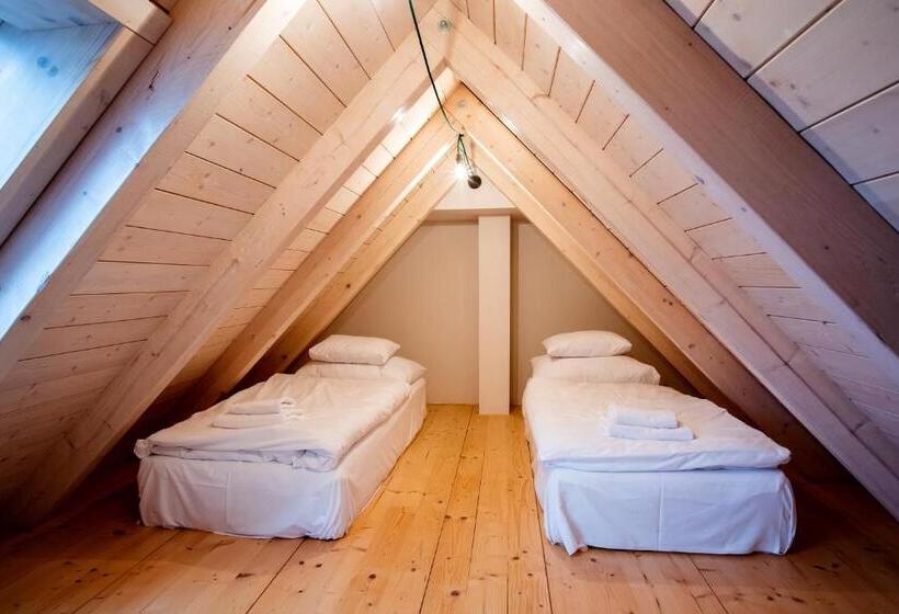 فندق Tvrz Krassa