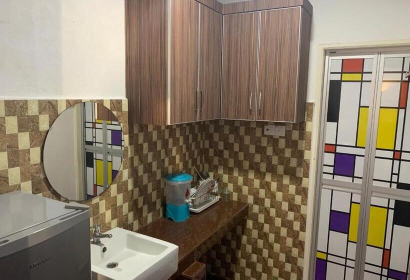 فندق Wan Danisha Villa Inn