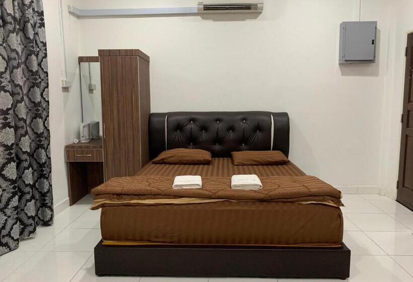 فندق Wan Danisha Villa Inn