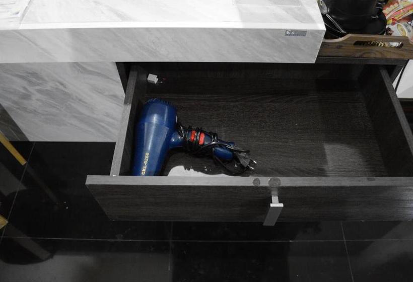 Modern Room At Sabai Sabai Homestay Ayutthaya