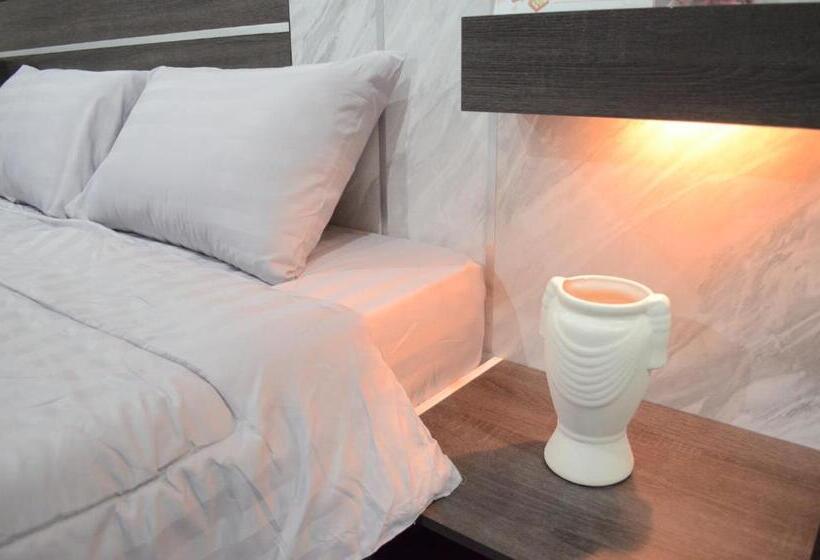 Modern Room At Sabai Sabai Homestay Ayutthaya