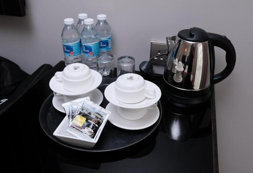 فندق على الطريق Aneeda Inn