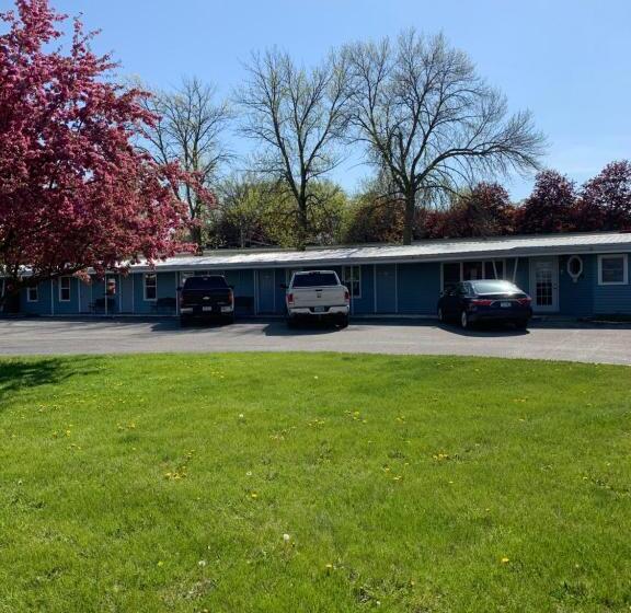 מוטל Hometown Inn