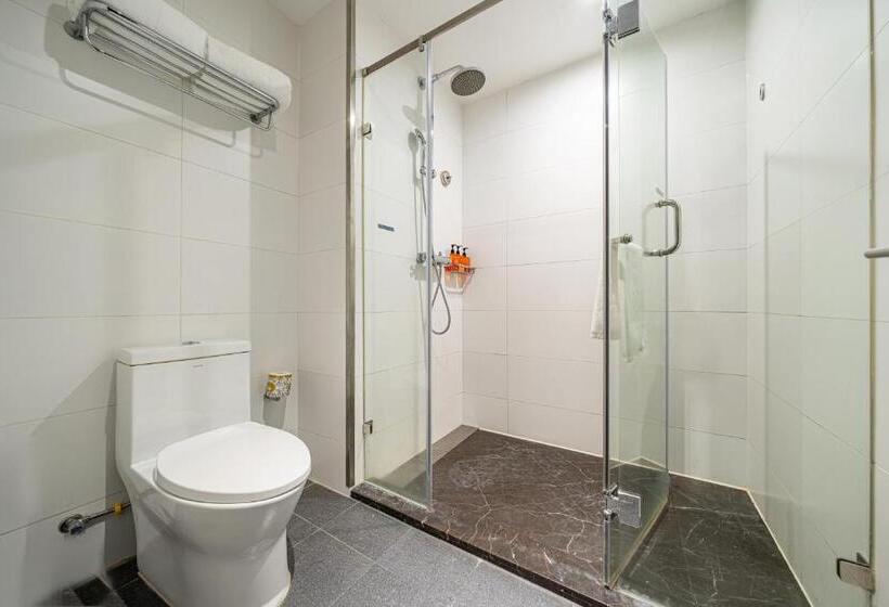 Orange Hotel Shanghai Hongqiao Airport Caoan Road Branch Free Hongqiao Airport & Hongqiao Train St