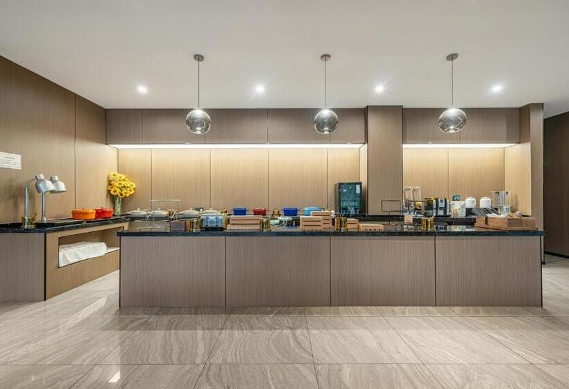 Orange Hotel Shanghai Hongqiao Airport Caoan Road Branch Free Hongqiao Airport & Hongqiao Train St