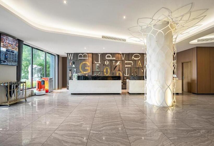 Orange Hotel Shanghai Hongqiao Airport Caoan Road Branch Free Hongqiao Airport & Hongqiao Train St