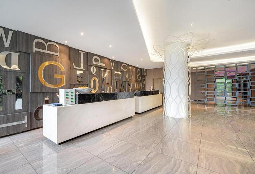 Orange Hotel Shanghai Hongqiao Airport Caoan Road Branch Free Hongqiao Airport & Hongqiao Train St