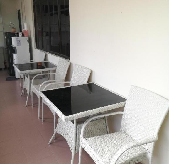 بنسيون Aban Transit House