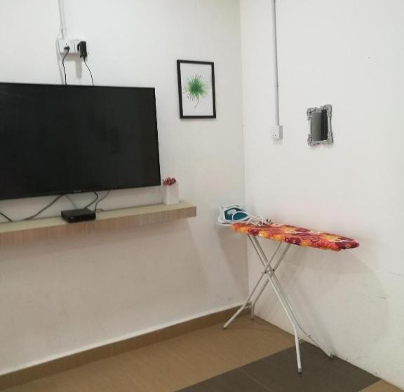 بنسيون Aban Transit House