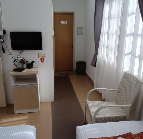 بنسيون Aban Transit House