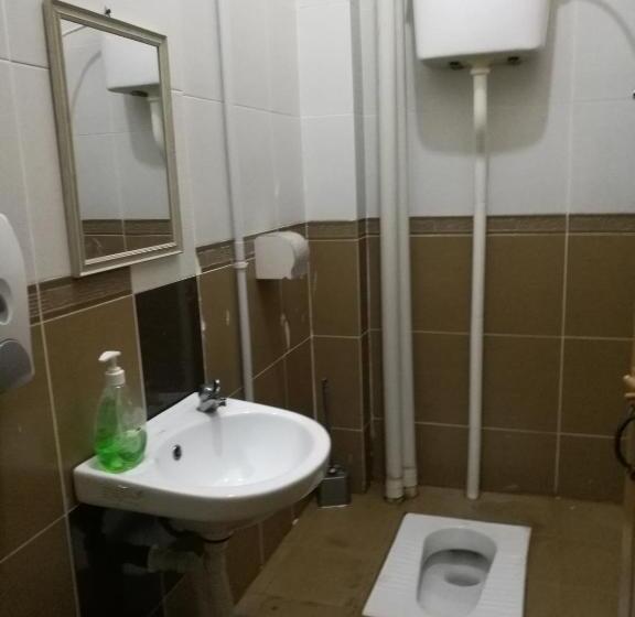 بنسيون Aban Transit House