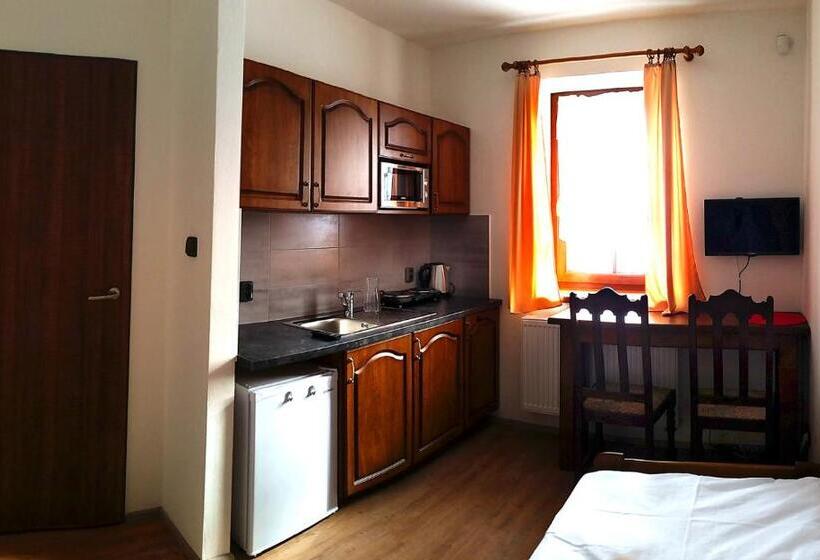 펜션 Apartmány šachty