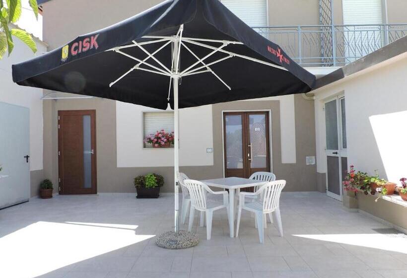 بنسيون B&b Latorraca