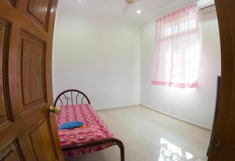 بنسيون Desa Tunjung Homestay