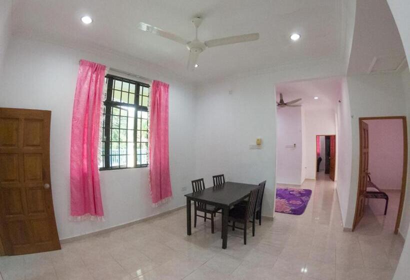 بنسيون Desa Tunjung Homestay