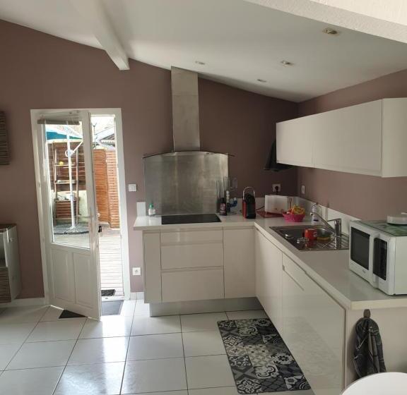 פנסיון Maisonnette Guest House