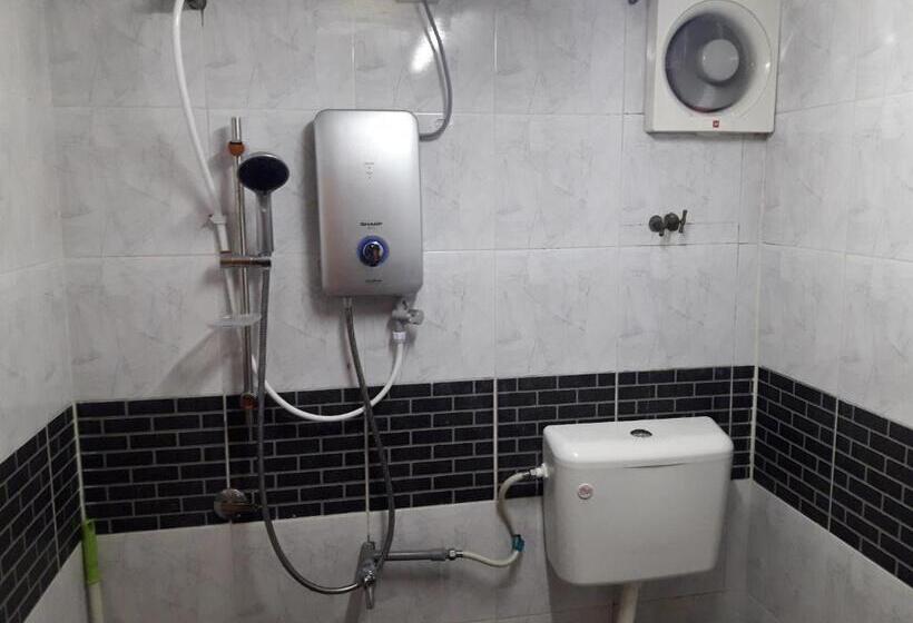 פנסיון Maznah Guest House