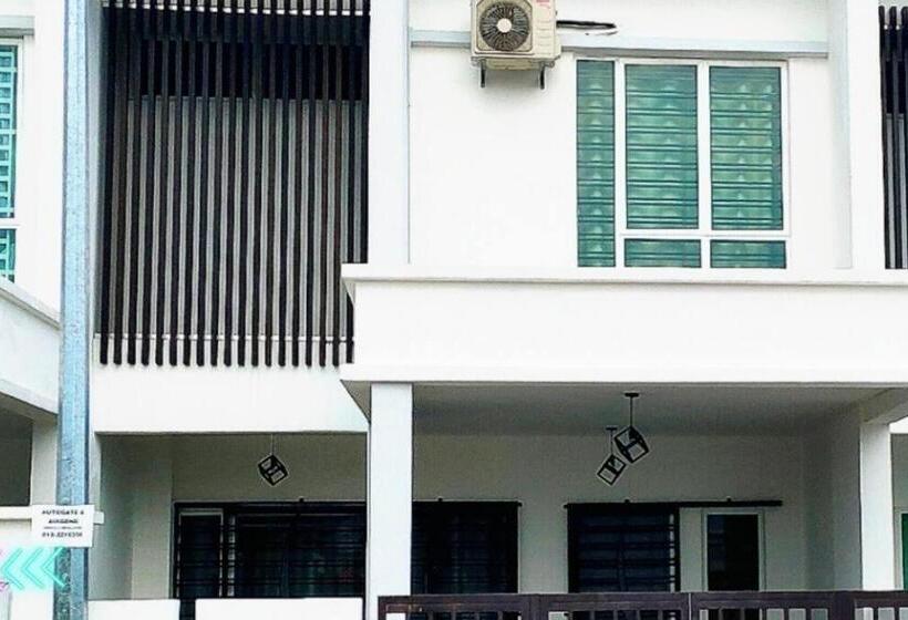 פנסיון Naira Homestay Kota Bharu ,wakaf Che Yeh 4 Bilik 3 Aircond